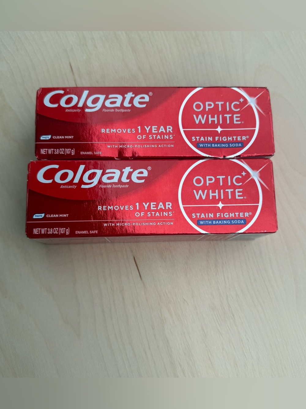 Colgate Anticavity Fluoride Toothpaste Optic White Clean Mint size 3.8 oz NWT